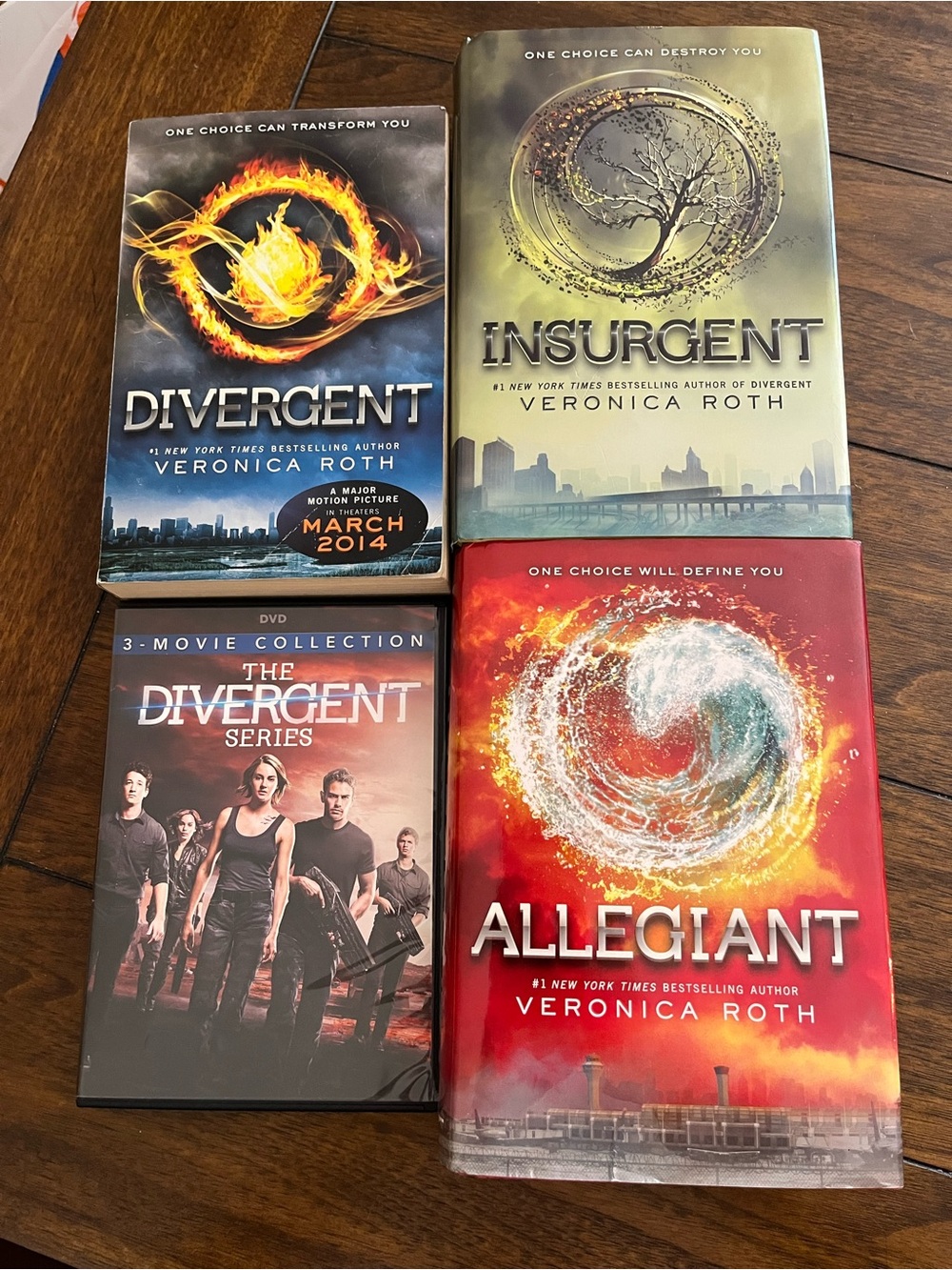 Divergent Series Book Set + 3 Movie Collection DVD – Veronica Roth